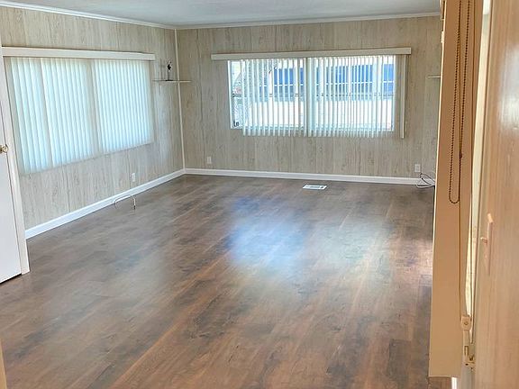 5th image of 506 Poinsettia Dr