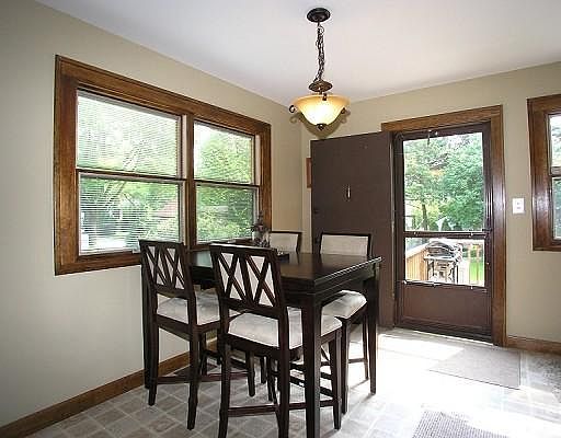 5th image of 643 N Brainard Ave