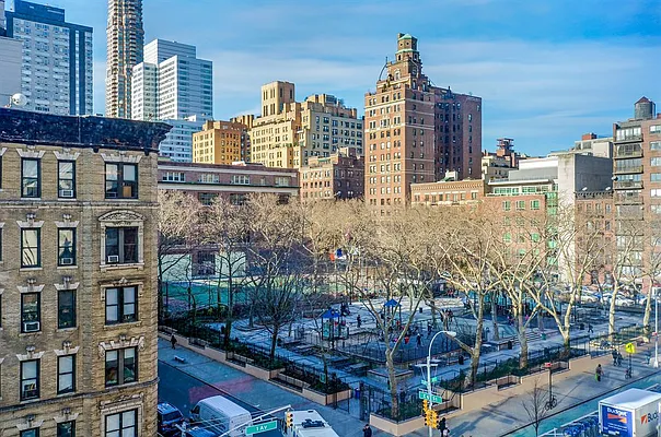 Sold by Corcoran | media 6