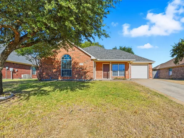 617 Oliver Ln, Waxahachie, TX 75165