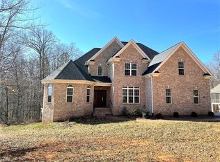 5460 Meadowlark Ct, Winston Salem, NC 27106