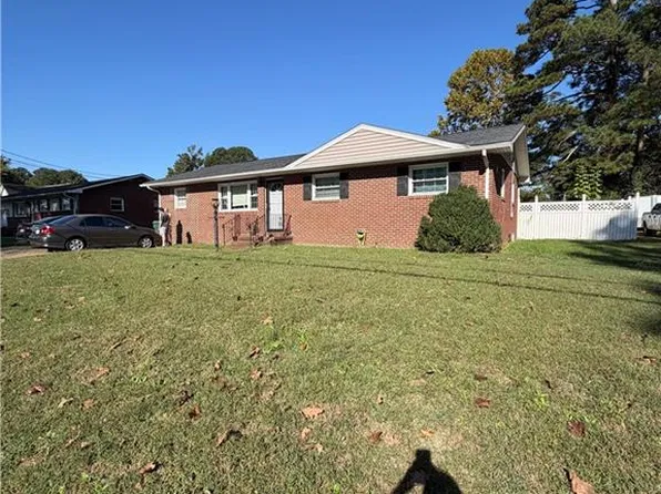 1483 Lipton Cir, Suffolk, VA 23434