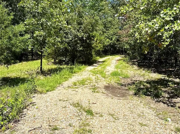 1069 Highway C, Bland, MO 65014