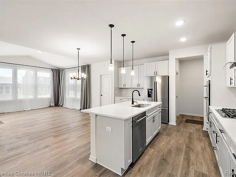 2436 Parkshore Dr — Photo 13