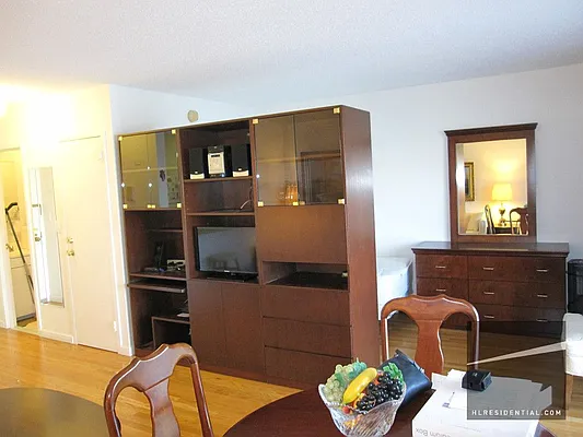 Sold by Highline Residential | media 22