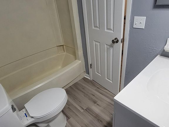 5th image of 8145 San Jose Manor Dr E APT 3