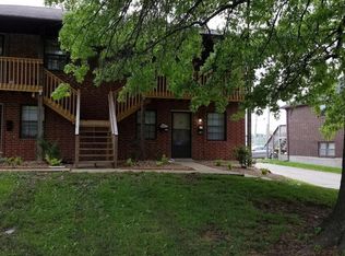 725 NW Mock Ave, Blue Springs, MO 64015