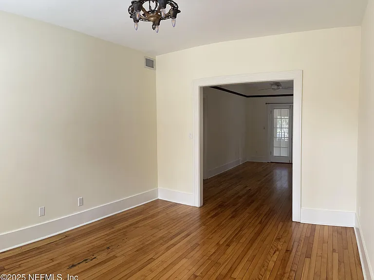 1310 N Laura St — Photo 7
