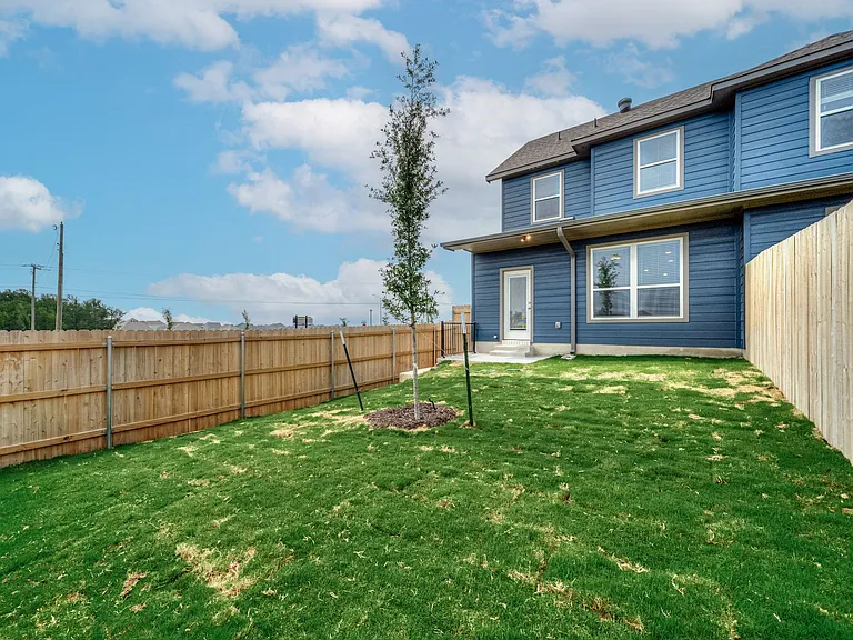8434 Adelaide Dr — Photo 8