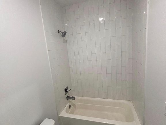 5th image of 98 12th Ave #304