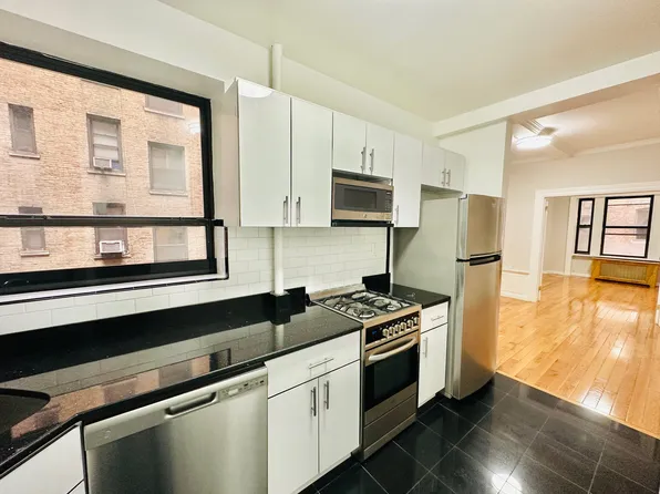 115 West 71st Street image 8 of 10