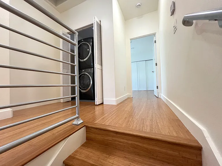 24. 3rd Floor Landing
