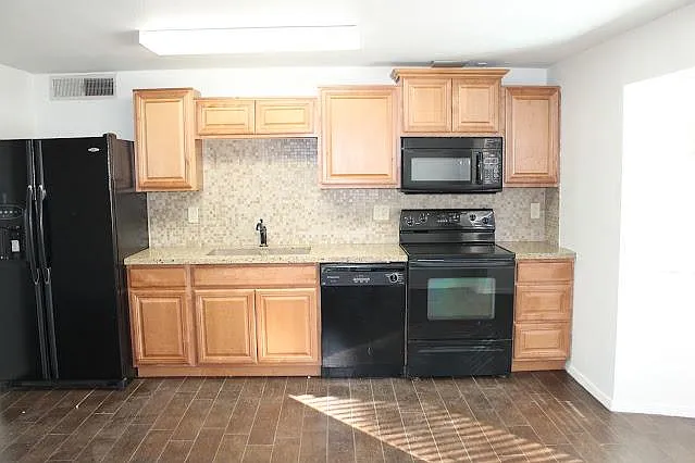 4109 E Friess Dr — Photo 5