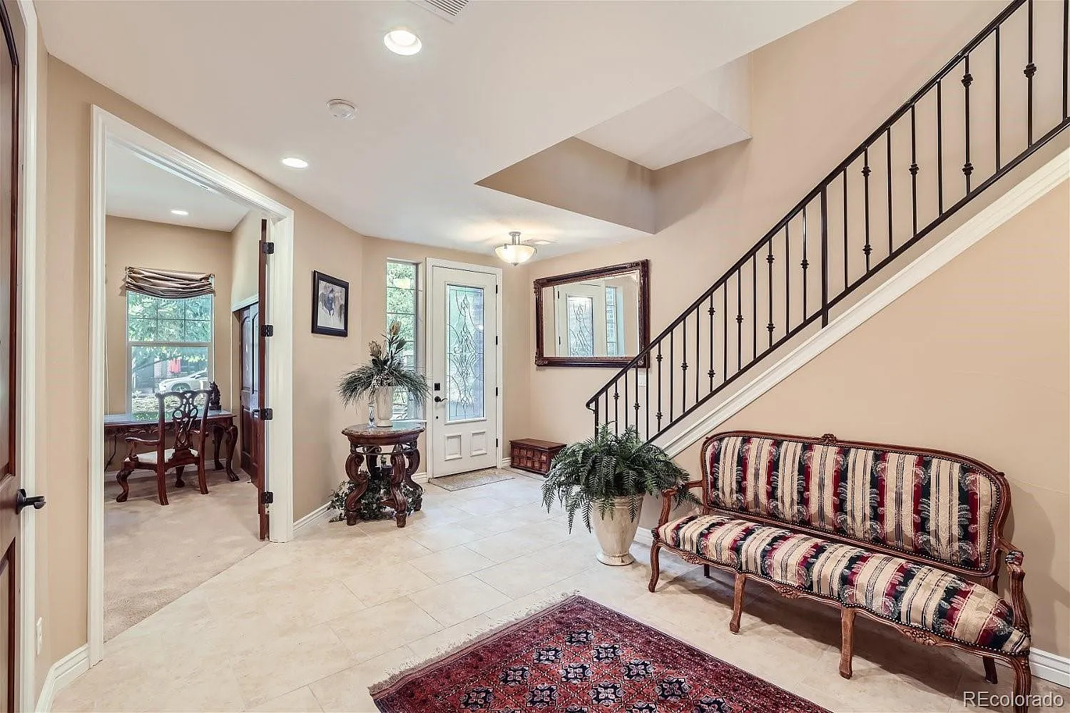 3 bed, 3.5 bath, 2738 sqft, $3,800 — Photo 3