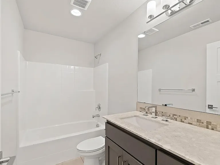 1627 151st St SW — Photo 13