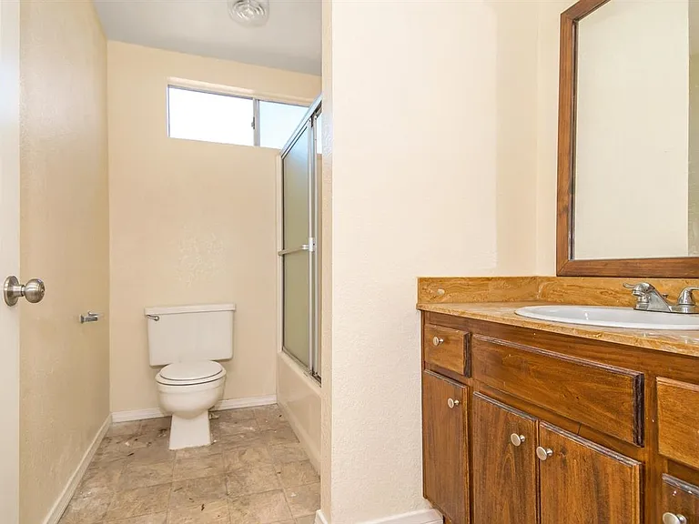 840 Grand Ave #4 — Photo 8