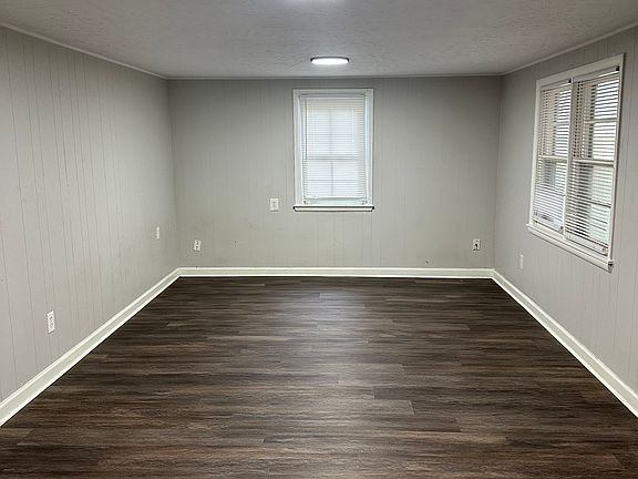 5th image of 2864 S Larkin Dr
