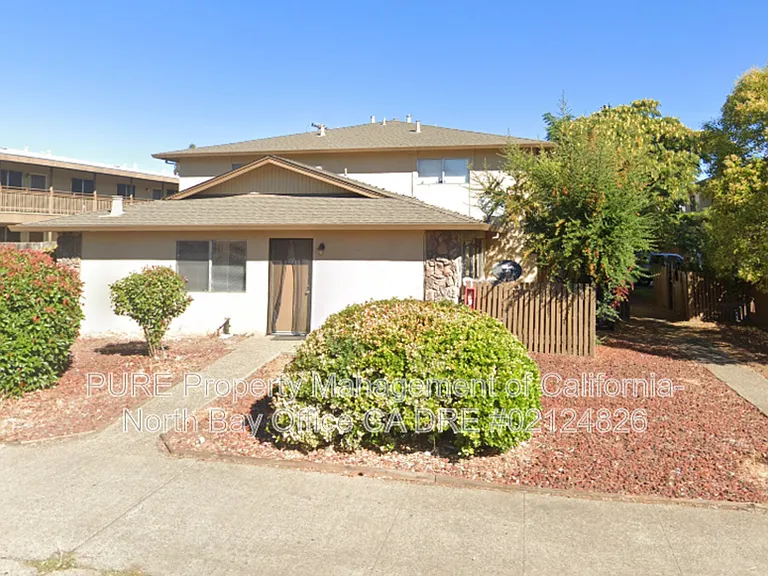 106 Laws Ave #A-E — Photo 1