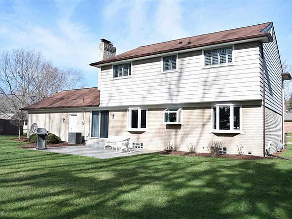 4th image of 5160 Saint Richard Dr