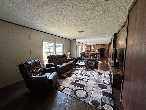 2nd image of 153 W Lizard Bay Dr