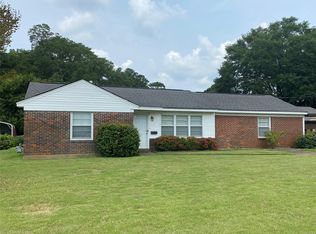 802 Deramus St, Prattville, AL 36066