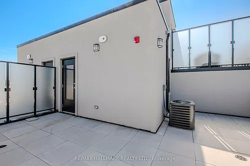 851 Sheppard Ave W Photo 1
