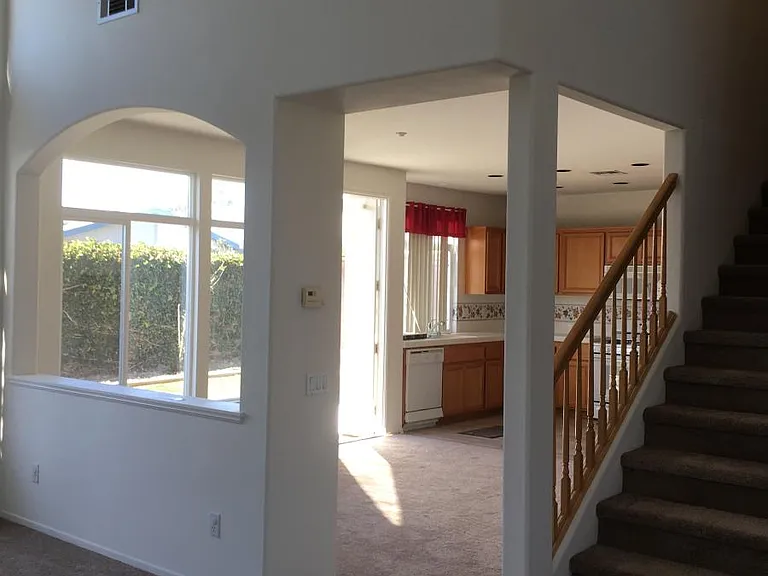 671 Bennett Ave — Photo 3