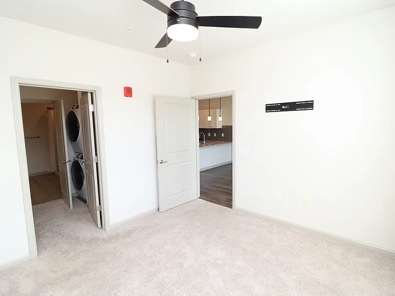 2402 Gathering Square Ct — Photo 19