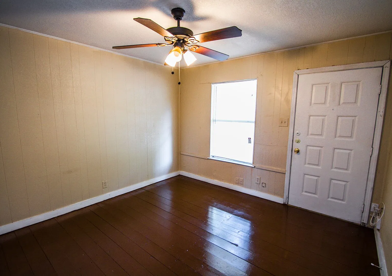 1315 Dawson — Photo 1
