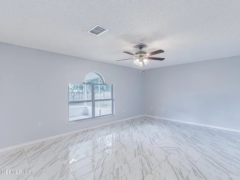 3388 Glenn Hollow Ct — Photo 6