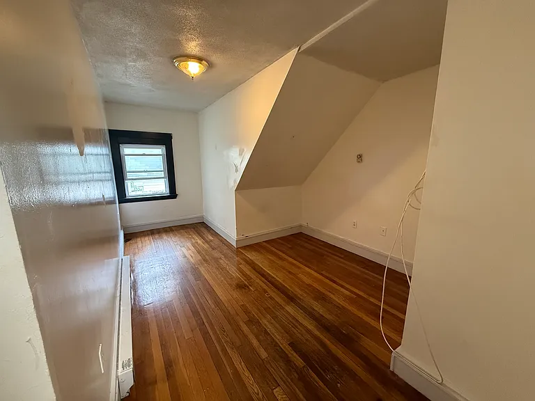 107 Bloomfield St #3 — Photo 11