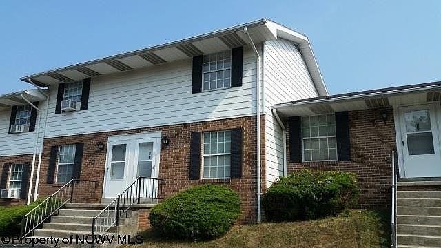 1st image of 8 Ann Marie Dr