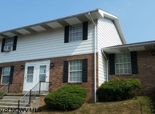 8 Ann Marie Dr, Morgantown, WV 26508
