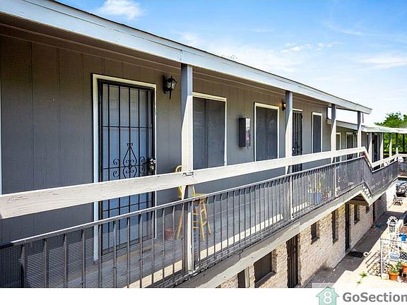 2nd image of 1400 E 51st St APT 16