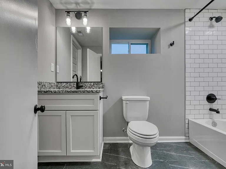 6722 Brentwood Ave #B — Photo 11