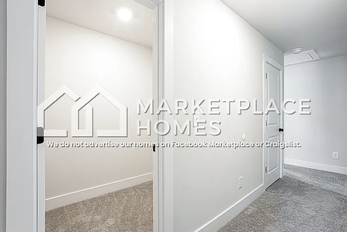185 Russell Way — Photo 43
