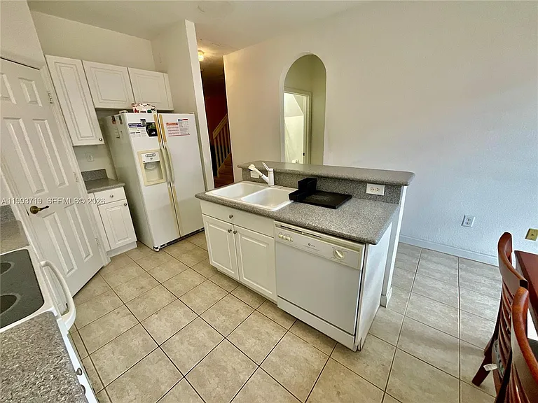 5628 NW 113th Ave #5628 — Photo 11