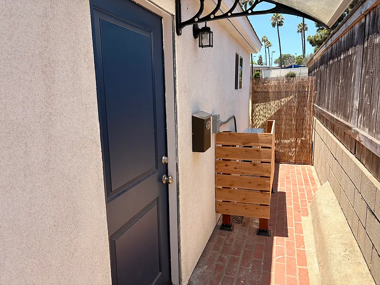 5688 Marne Ave — Photo 6