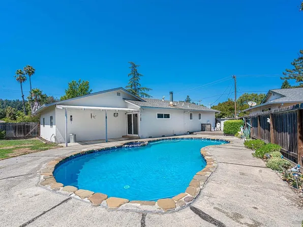 2216 Mission Boulevard, Santa Rosa, CA 95409