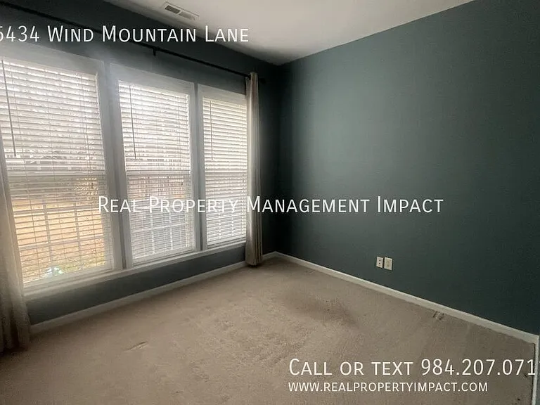 5434 Wind Mountain Ln — Photo 18