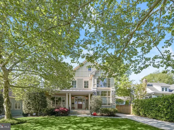 4423 Walsh St, Chevy Chase, MD 20815
