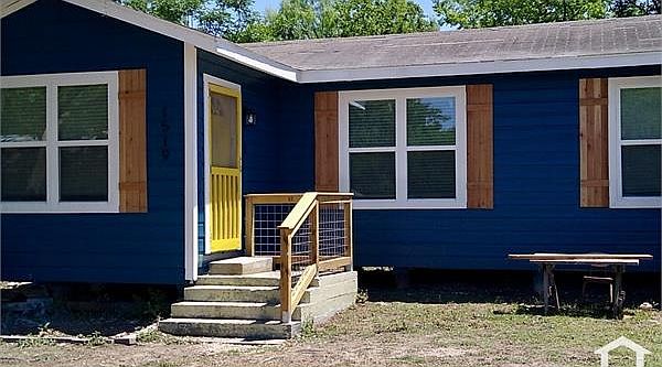 1st image of 1519 E Southcross Blvd #1