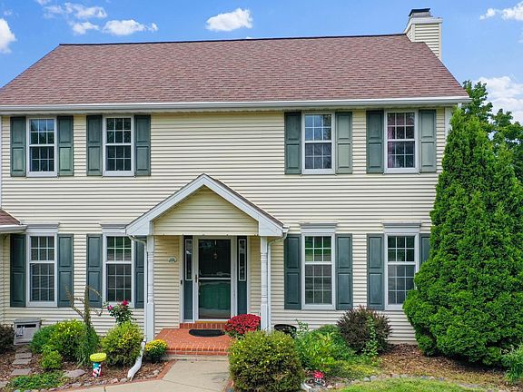 3rd image of 1757 Sunnyside Ln