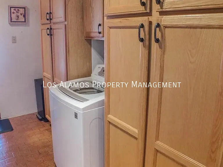 407 Rover Blvd — Photo 10