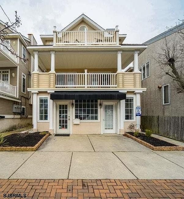 1st image of 648 West Ave #C