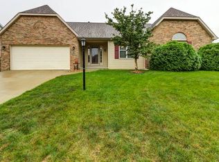 803 E Larmon St, Tolono, IL