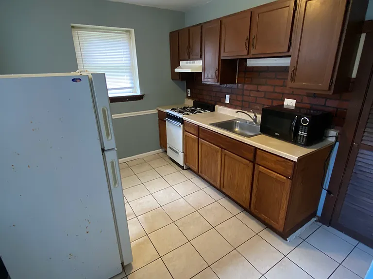 237 E Wood St #1 — Photo 3