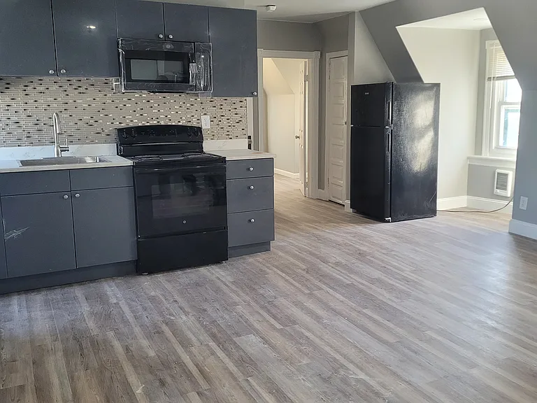 1322 Oak Lane Ave #5 — Photo 1