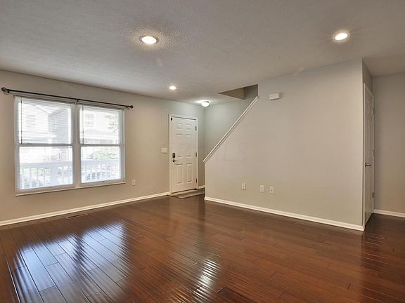 4th image of 34 Hawkes Ave