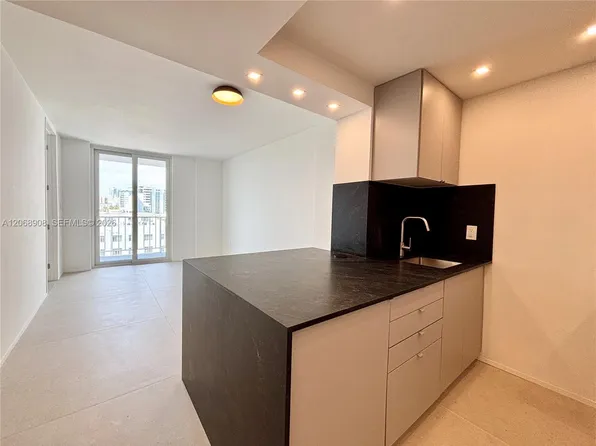 2829 Indian Creek Dr APT 604, Miami Beach, FL 33140